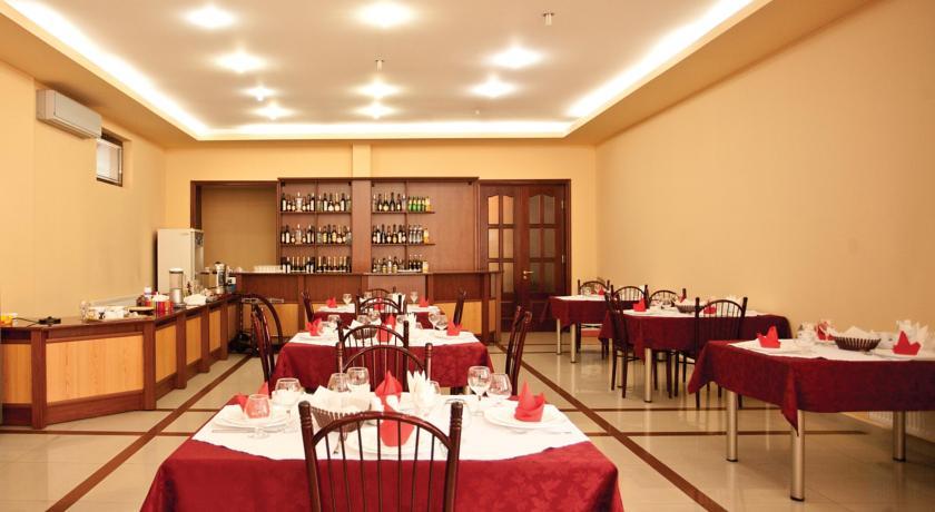 Astoria Hotel Тбилиси Екстериор снимка